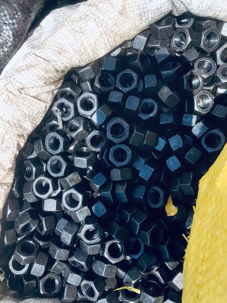 Bolt and nuts