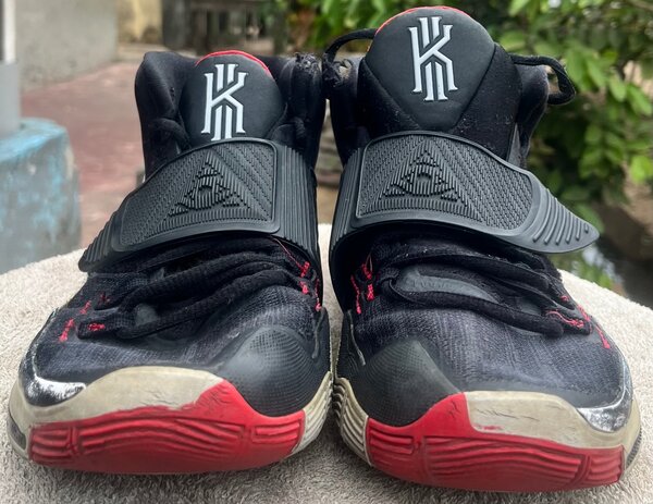 Nike Kyrie 6 'Bred' BQ4630-00