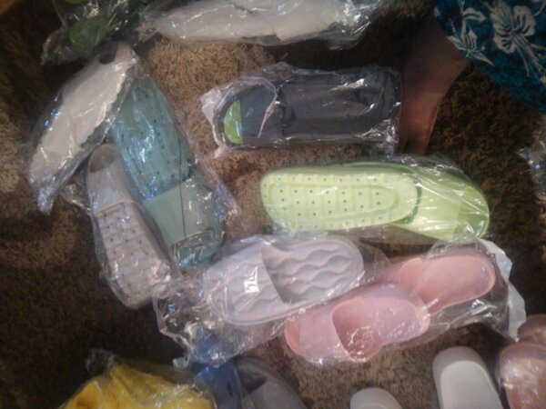 Unisex slippers