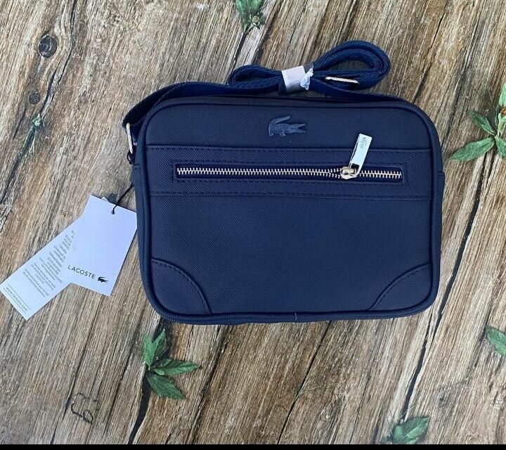 Sacoche Lacoste Homme Élégante