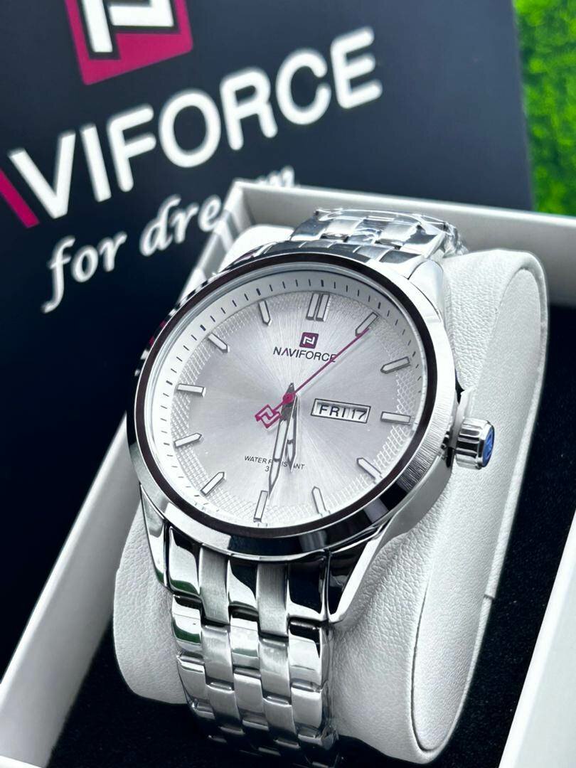 Montre naviforce