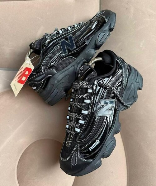 NEW BALANCE 1000