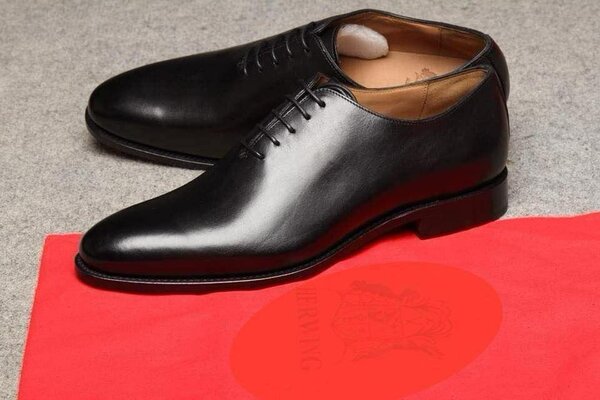 Chaussures habillées en cuir pour homme