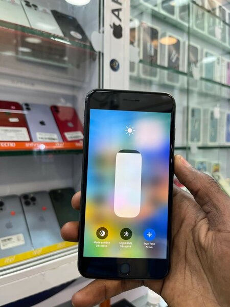 iPhone 8 Plus 64go