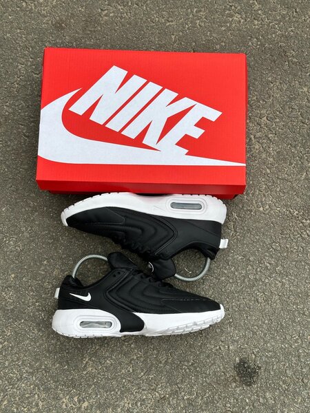 Nike Air Max Noir et Blanc
