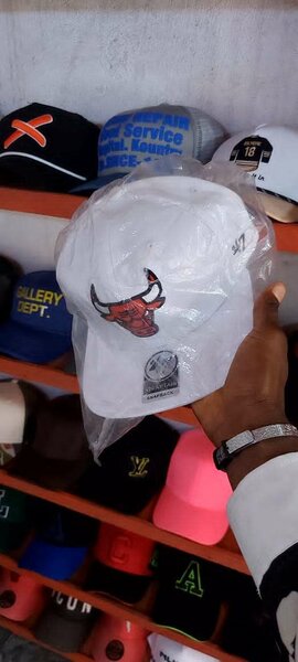 Casquettes neuves