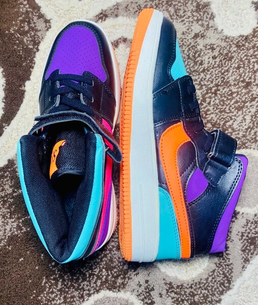 Nike Adidas