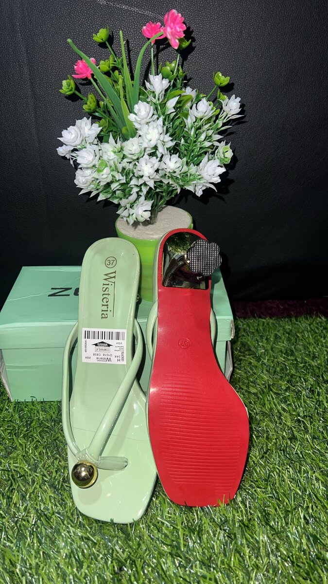 Lois Heel Plug