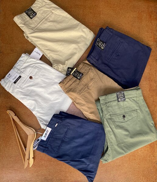 CHINO PANTS
