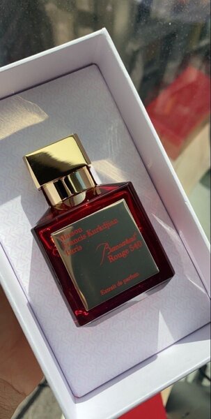 Unisex perfumes