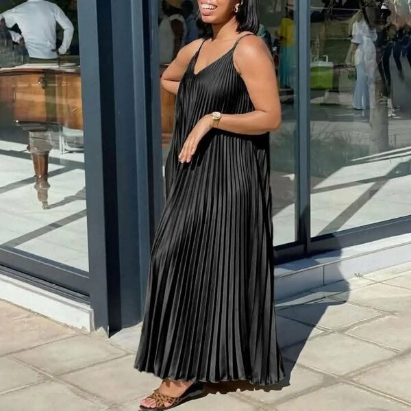 Robe longue plissée élégante