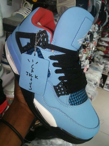 JORDAN 4s