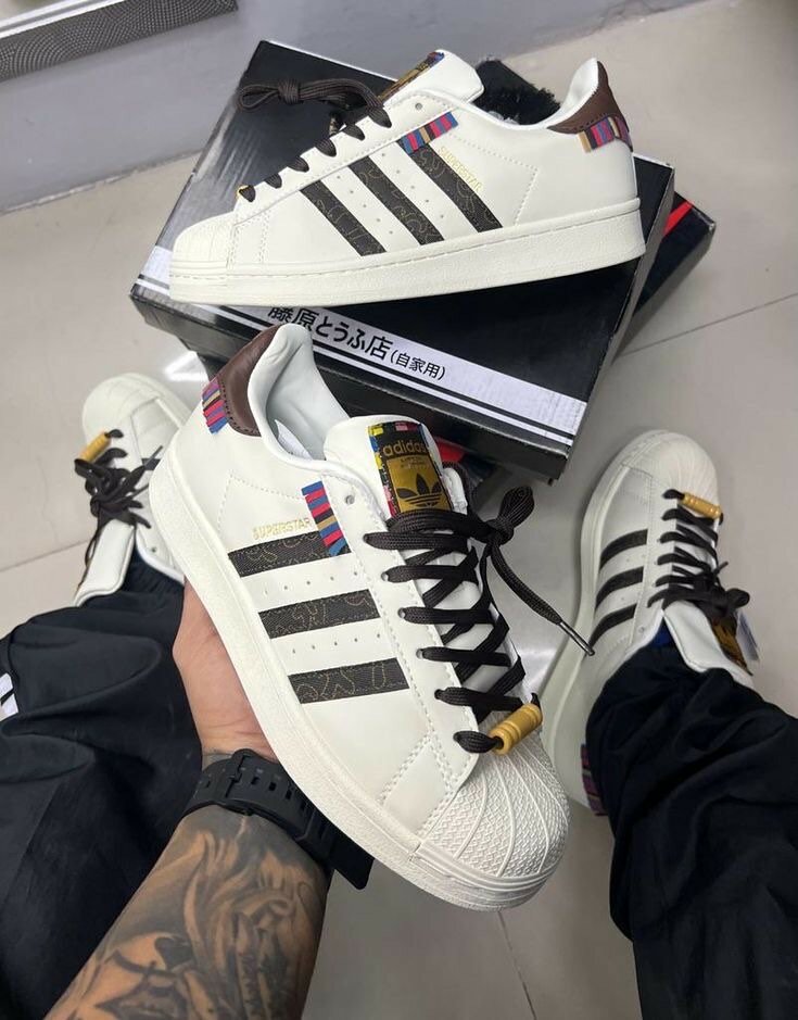 Sneakers en cuir blanc stylés