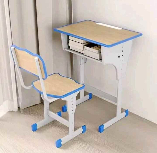 Bureau et chaise d'écolier réglables