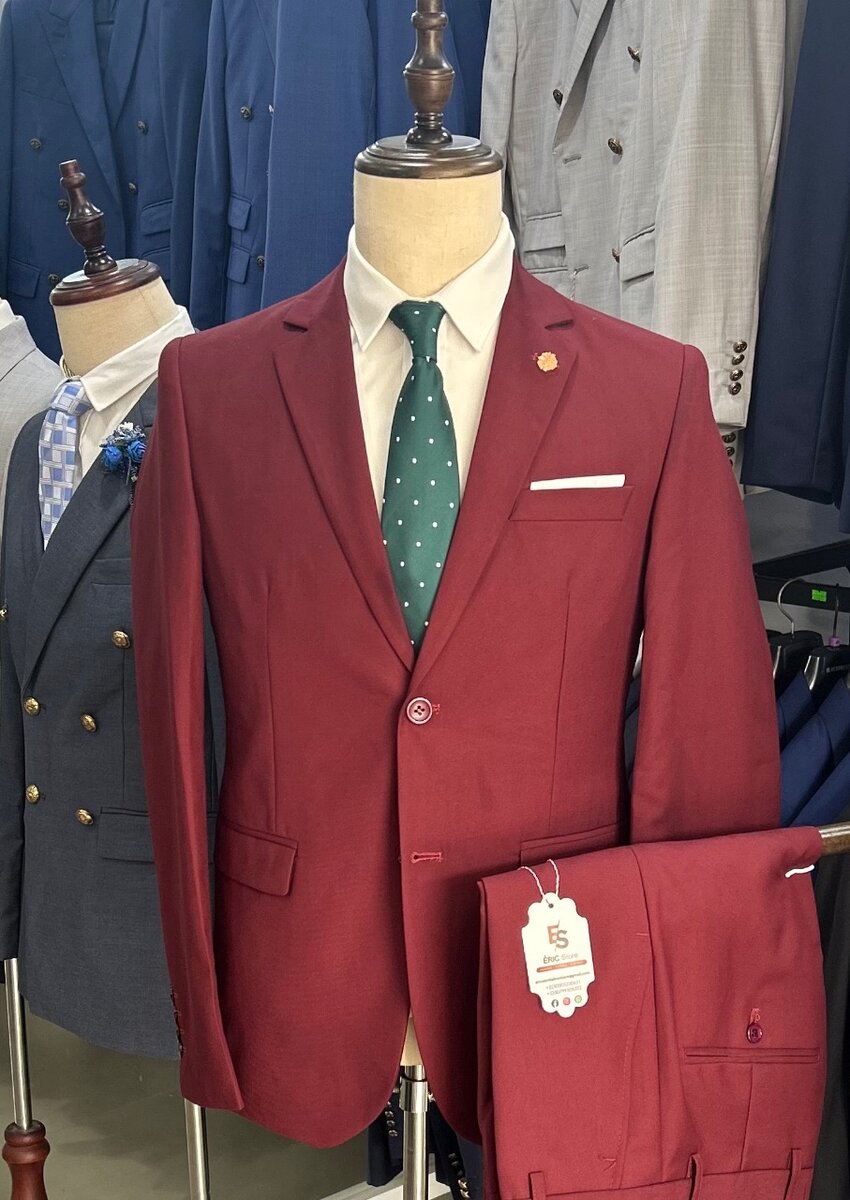 Costumes hommes