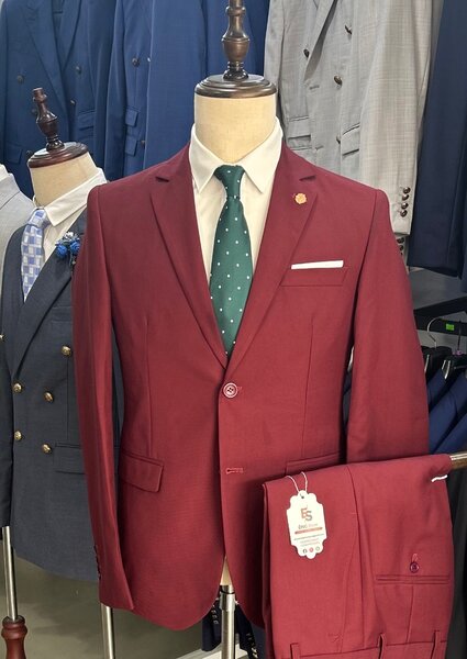 Costumes hommes