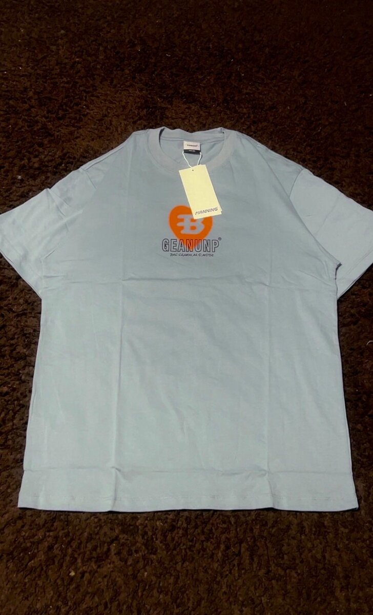 T-shirt unisexe style moderne