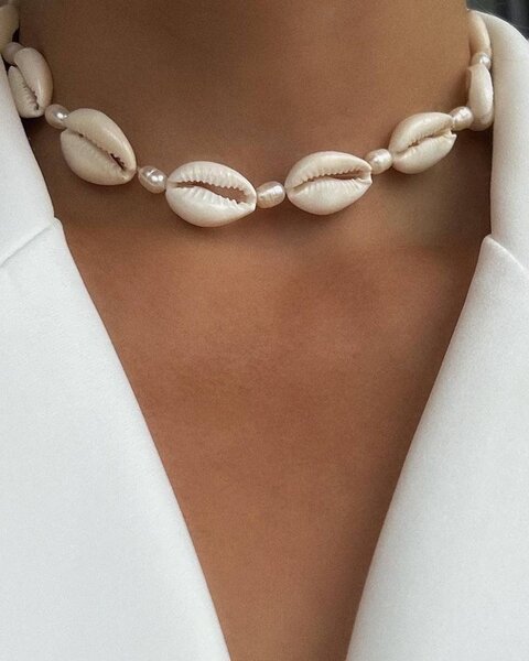Cowries necklace