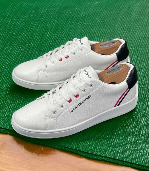 TOMMY HILFIGER CLASSIC WEAR
