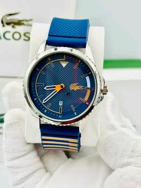 Montres élégantes Lacoste