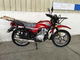 Moto polyvalente tout-terrain