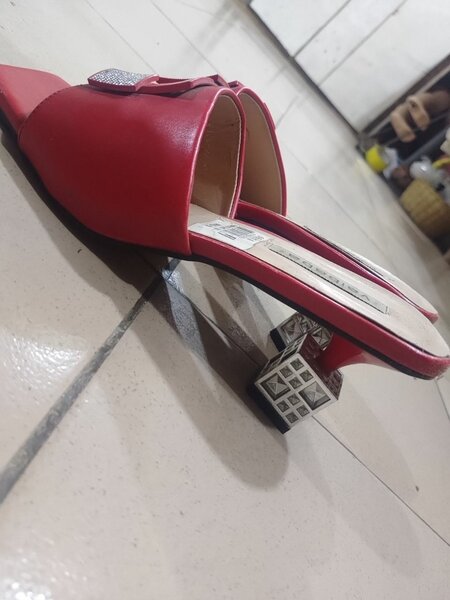 Mules élégantes en cuir
