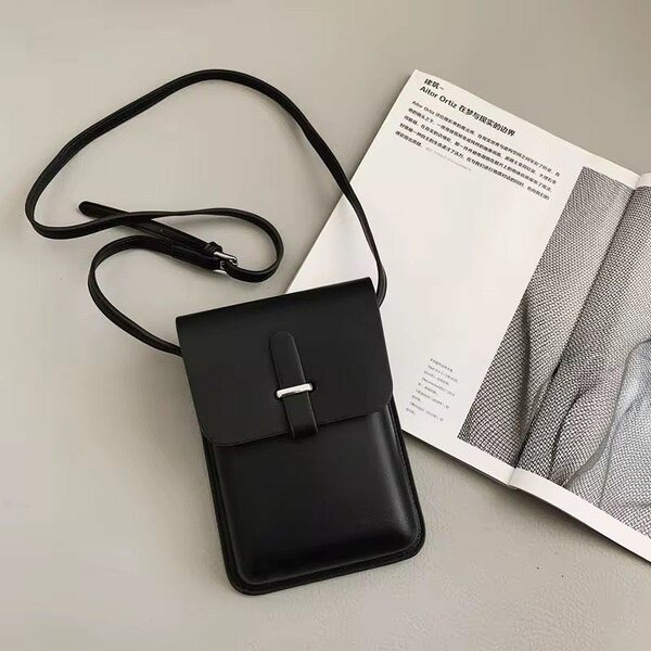 Pochette Minimaliste en Cuir