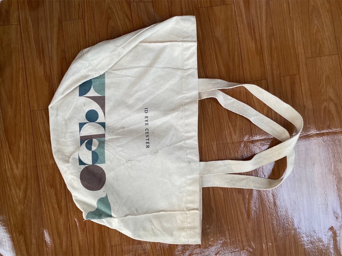 Tote bag