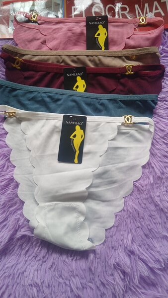 Culottes en dentelle élégantes