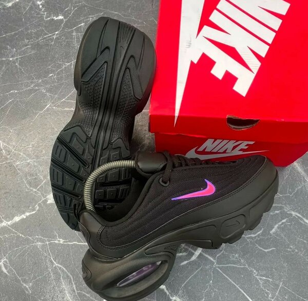NIKE CLASSIC