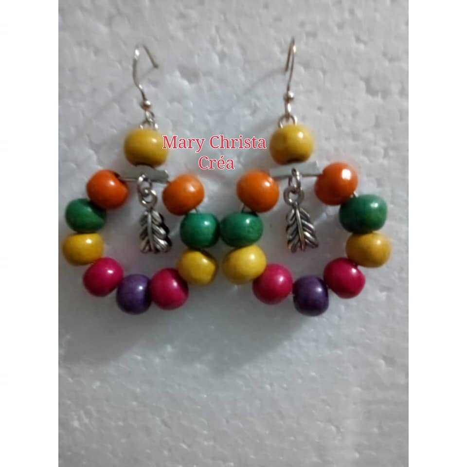 Boucles d'oreilles bijoux-pendentifs pour femmes et filles.
