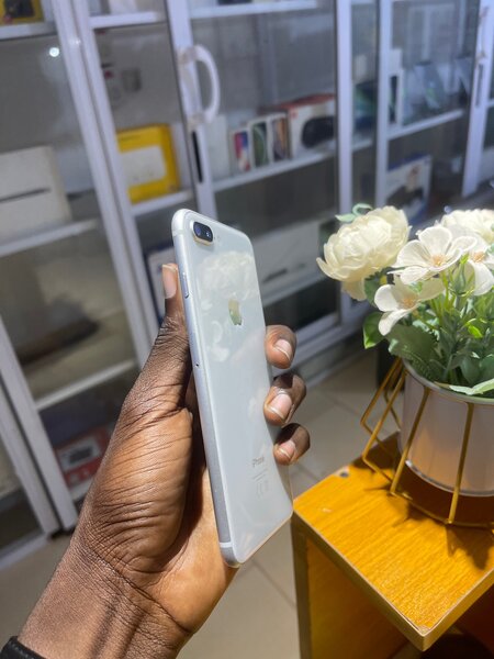iPhone 8 Plus