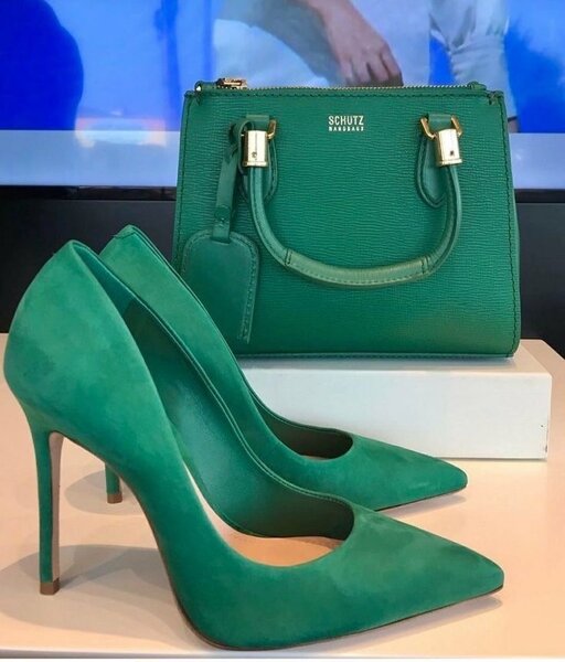 Ladies heel and bag