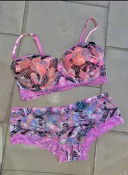 Lingerie rose