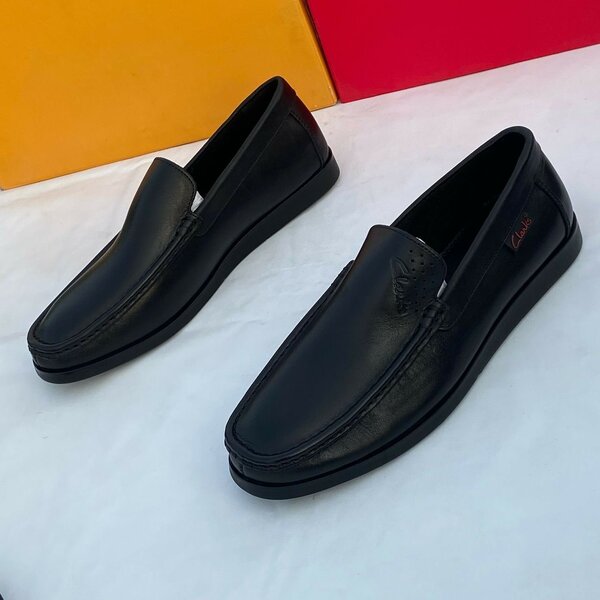 CLARKS CASUAL SHOE