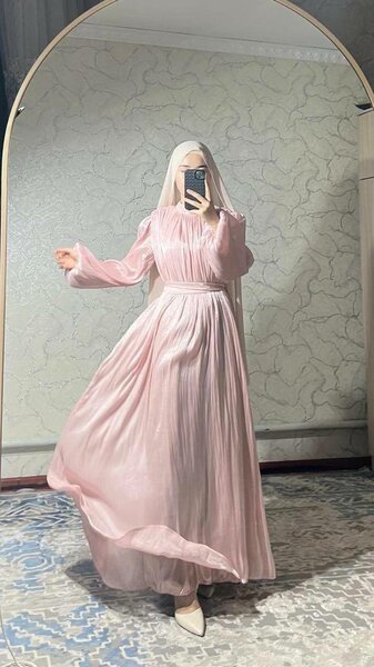 Платья