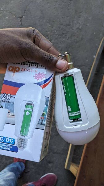 Rechargeable bulbs