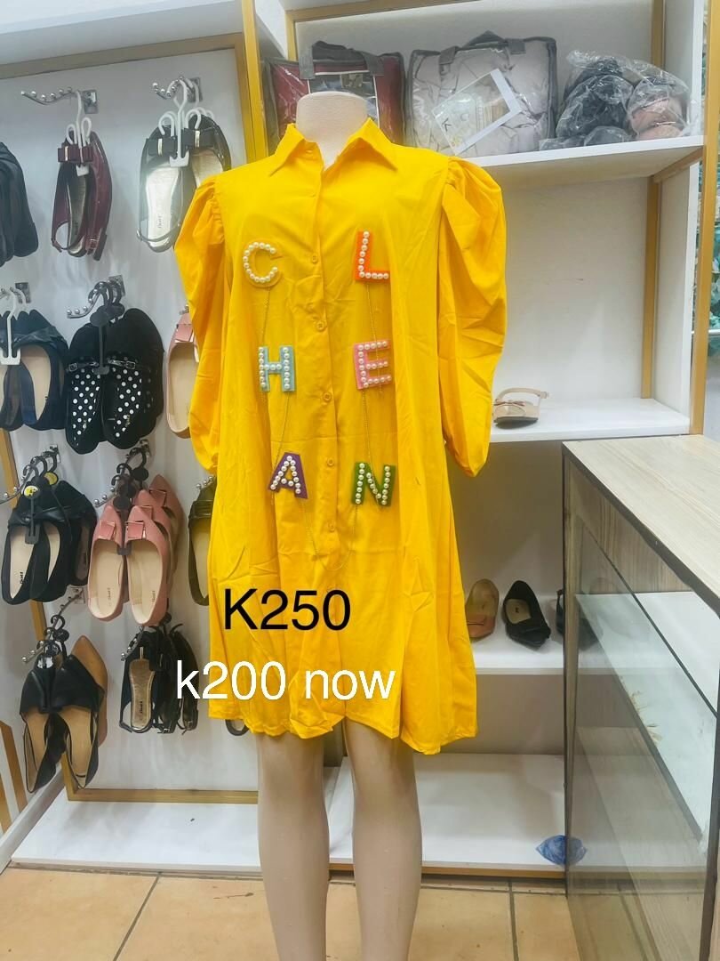 dress,it comes in different  colours yellow and white