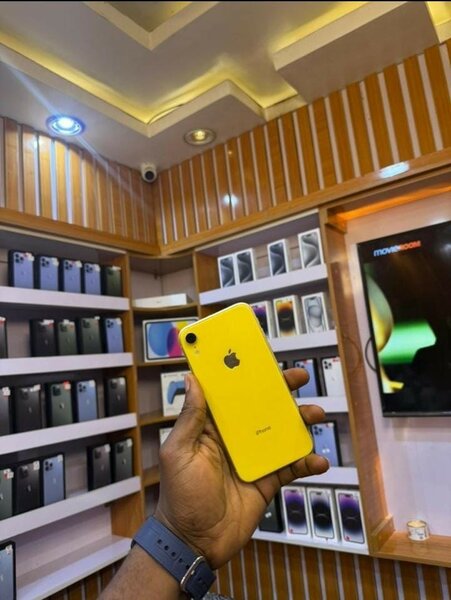 iPhone XR 64gig
