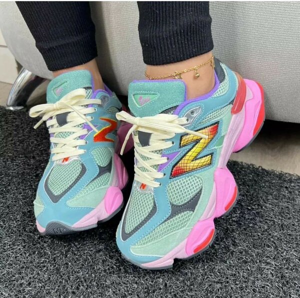 NEW BALANCE CLASSIC