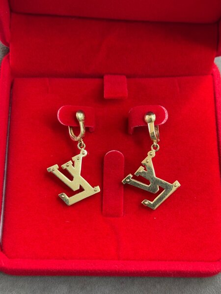 Серьги Louis Vuitton 585 желтое золото Италия