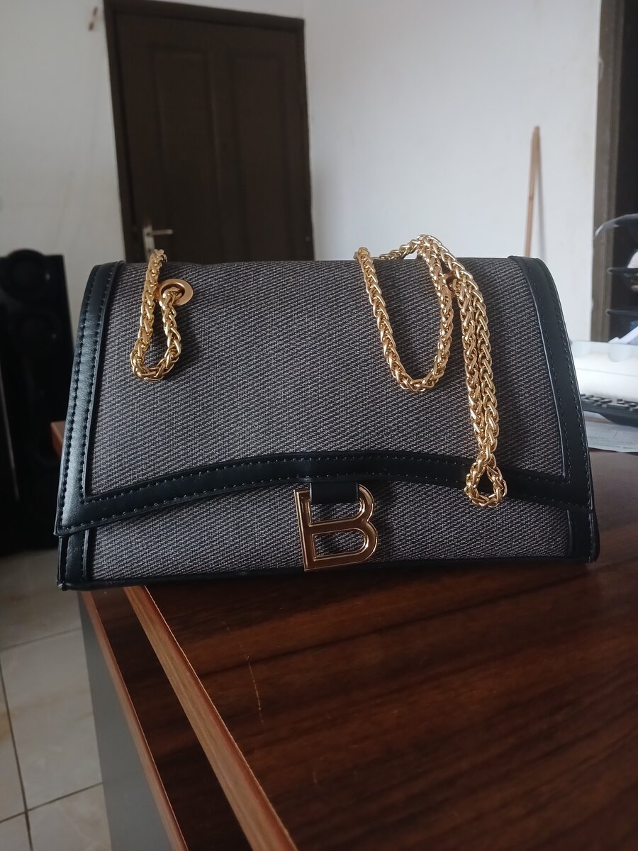 Sac à bandoulière élégant femme
