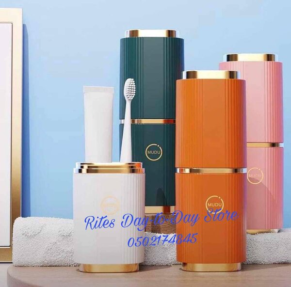 Toothpaste and toothbrush holder perfectly for travelling
