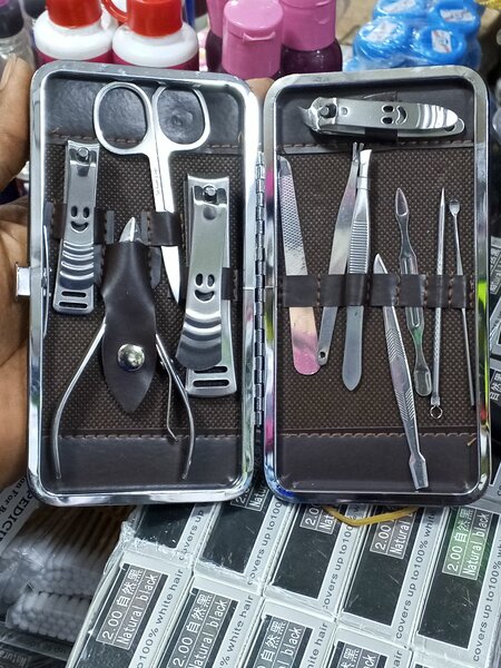 Coupe ongles complet