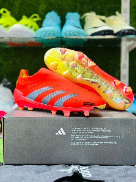 Soccer boots