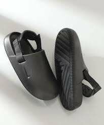 NIKE CALM