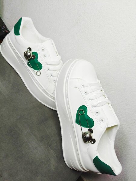 chaussures blanches