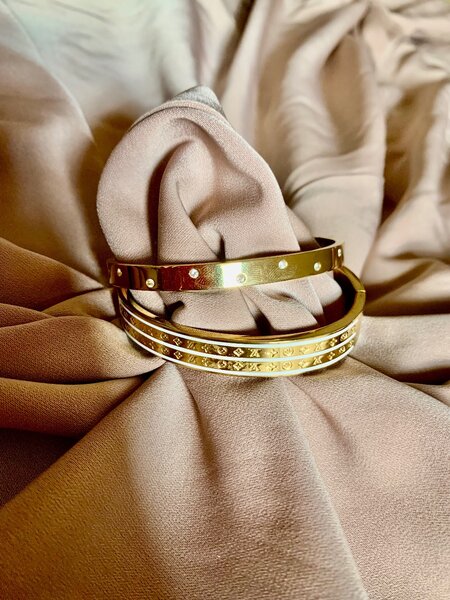 Ladies bracelets
