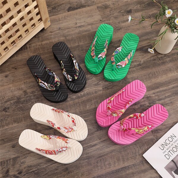 Ladies sandals