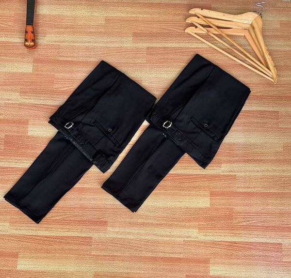 Beltless trousers